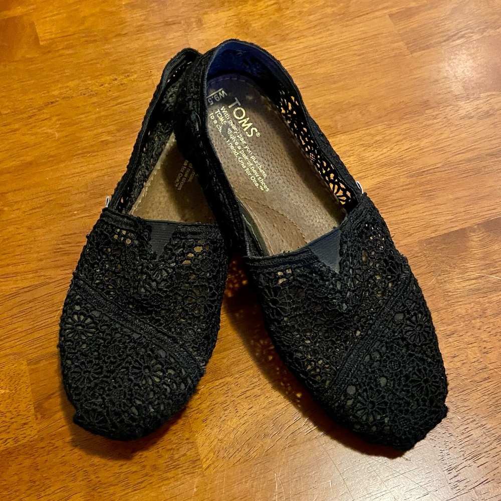 Toms Shoes